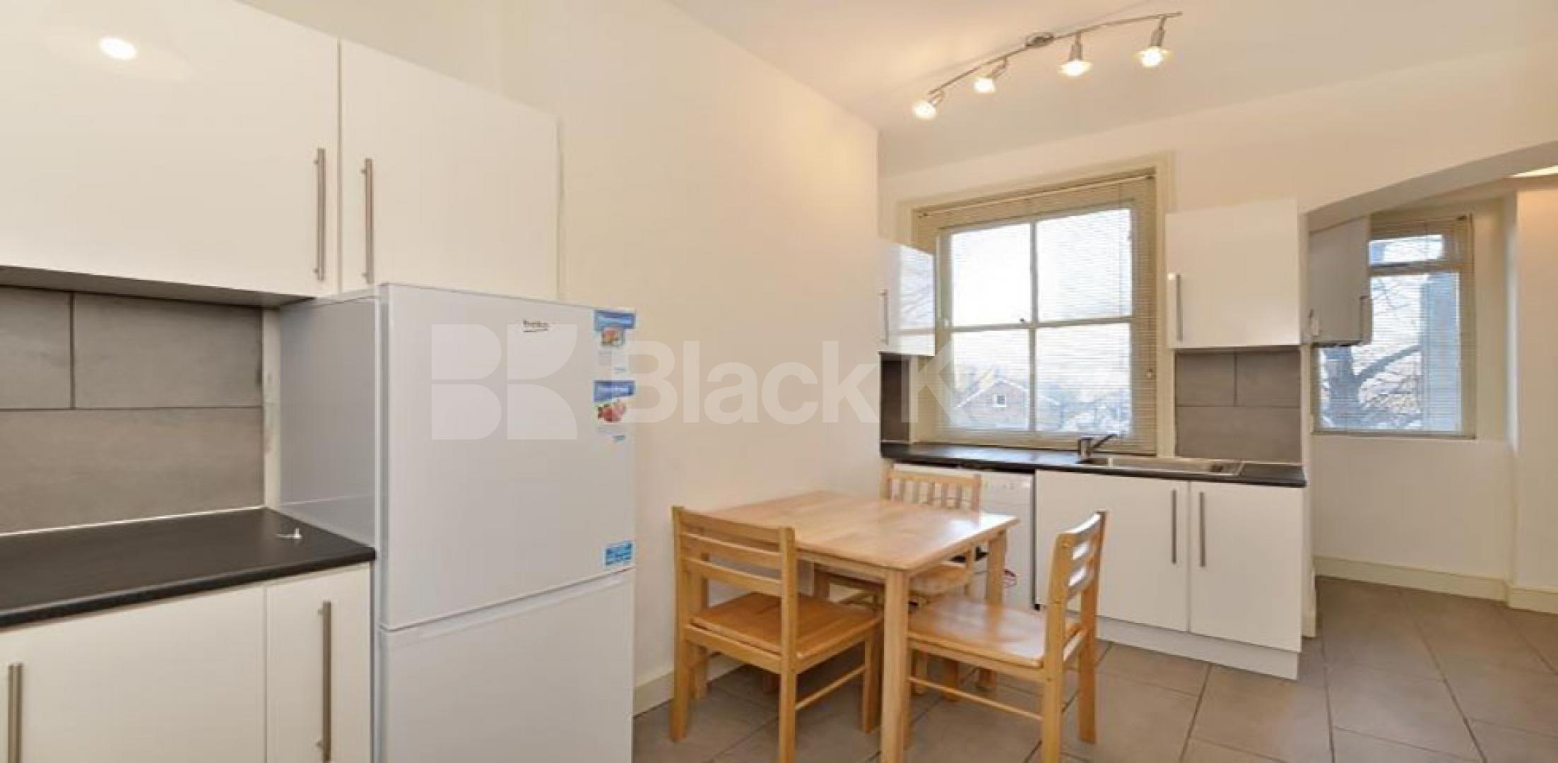 			LARGE STUDIO WITH BALCONY!, Studio Apartment, 1 bath, 1 reception Flat			 Archway Road, HIGHGATE 